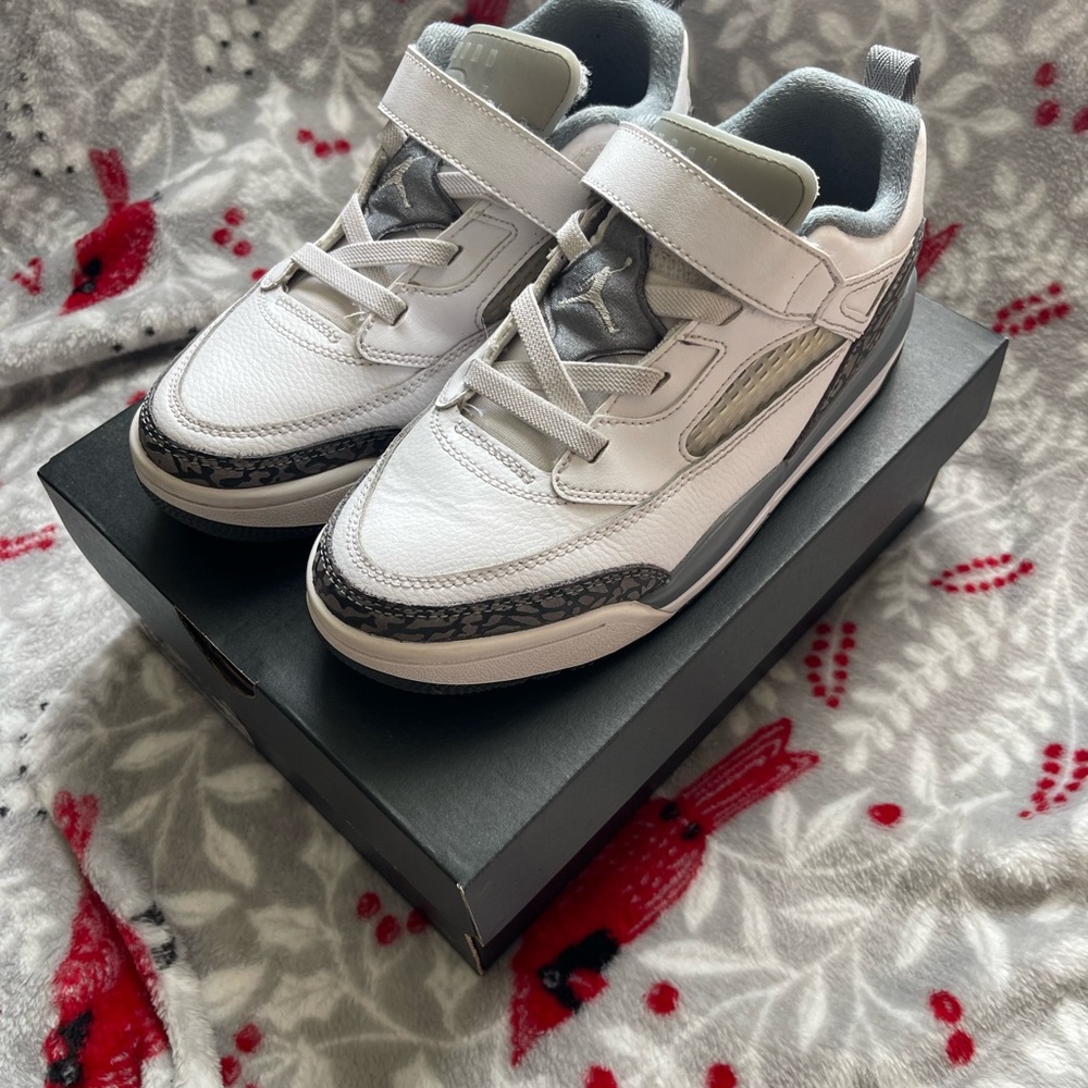 Jordan Spizike low (PS)